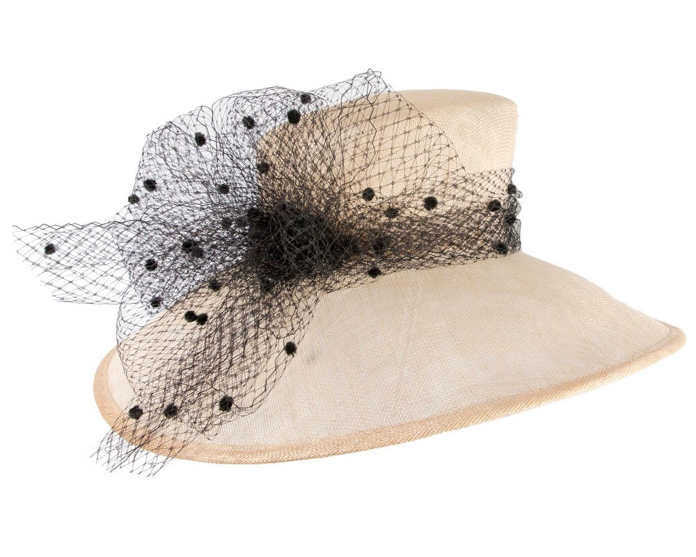 Wide brim cream and black hat